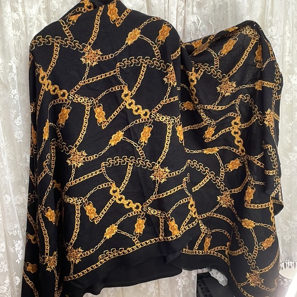 Scarfs Always Fit 😉☺️ Another Zara Beauty: Chains, Black, Gold/Mustard, Links…. - Picture 1 of 8